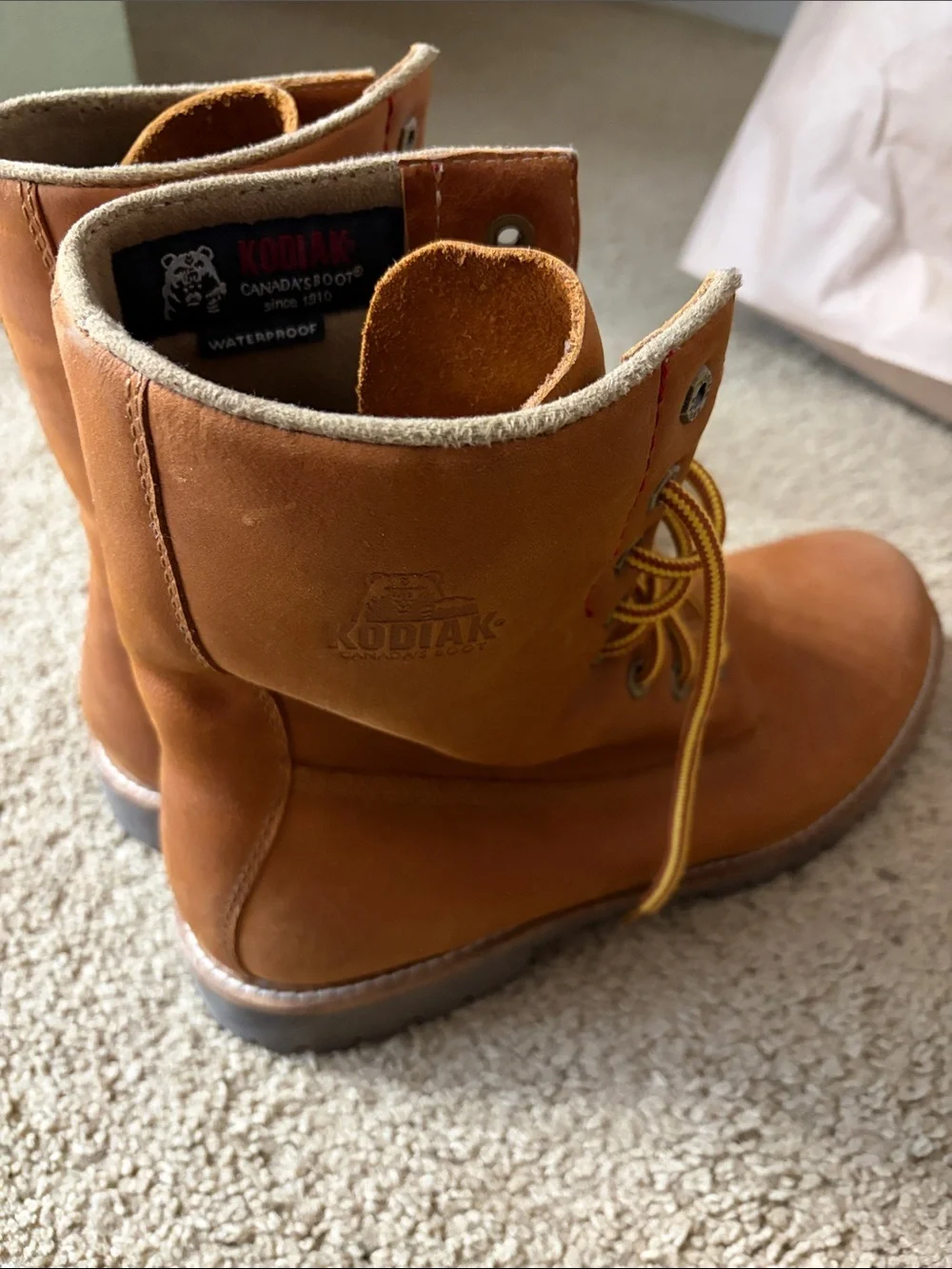Kodiak Canadian Boot Men's Tan Leather Work Boots - Classic Lace-Up